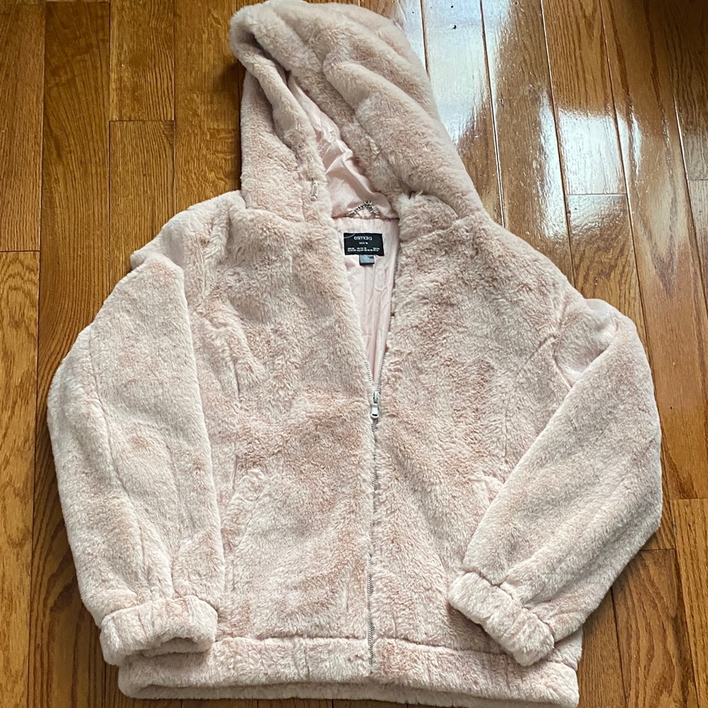 Cozy Women's Teddy Jacket in Soft Pink - Picture 7 of 11